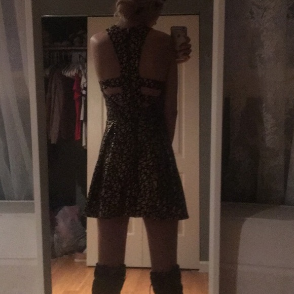 🚨 Event Dress - Picture 5 of 5